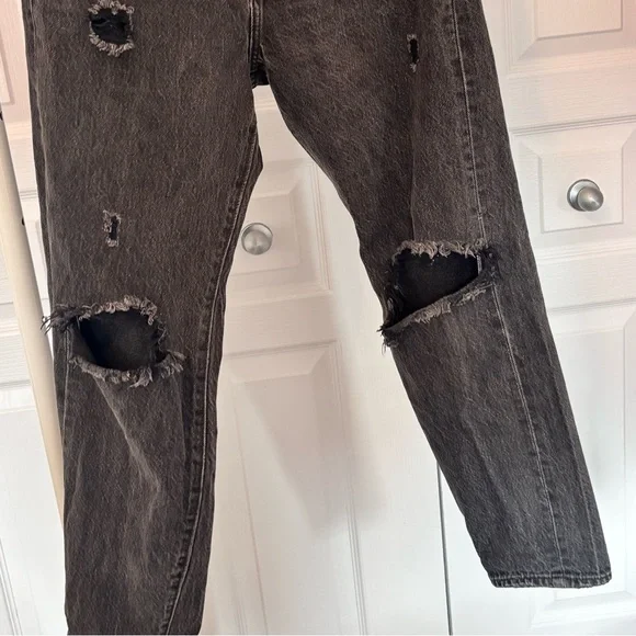 Levi's black/grey distressed Ripped Women's Jeans size 28 leather tag - Picture 3 of 6